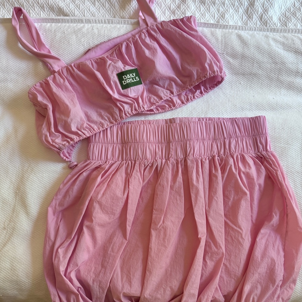 DAILY DRILLS BUBBLE SKIRT AND BRA SET